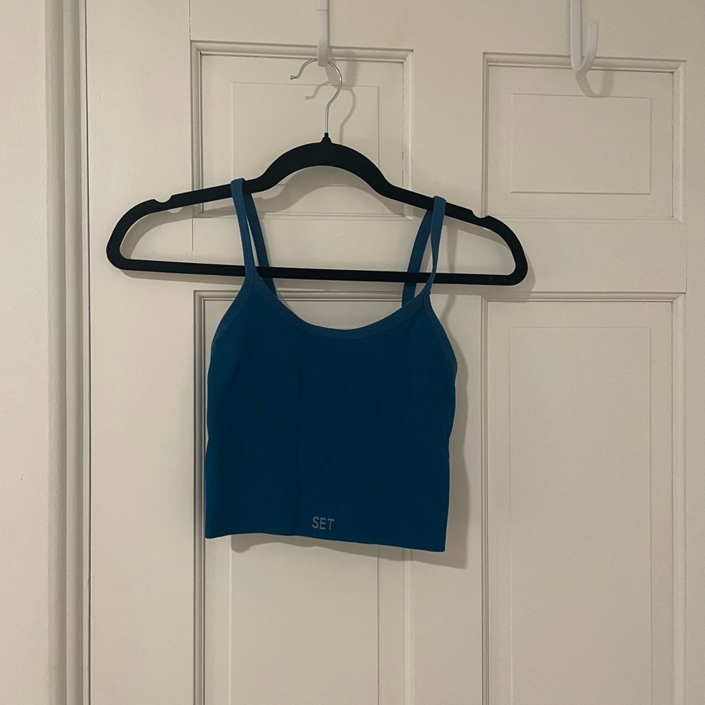 SET active blue cropped tank